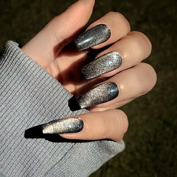 Black cat eye wear nails, handmade wear nails, crystal glue nail art, fashion cool girl nails