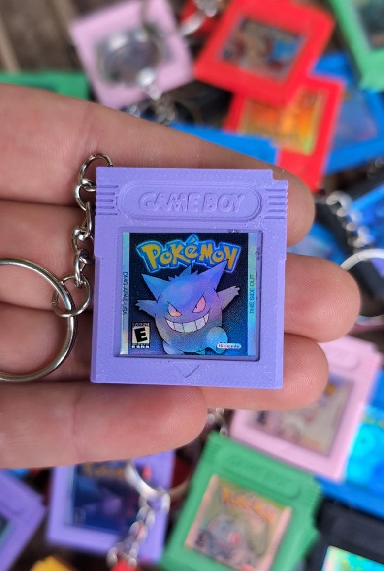 ゲームボーイ風キーホルダー　ポケモン カスタムポケモンゲームボーイカートリッジキーホルダー - 樹脂