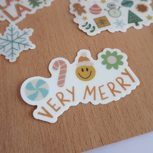 Adesivo de Natal muito alegre | feriado, natal, seja feliz, adesivo de inverno, adesivo fofo e divertido, presente de adesivo, lembrancinha de natal, etiquetas de feriado