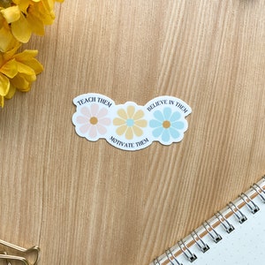 Leer ze Daisy Sticker | Laptopsticker, motivatiesticker, bloemen, leraar cadeau, leraar stickers, waterdichte sticker, vinylsticker