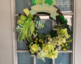 St Patrick’s Day Wreath, Front door wreath, grapevine, shamrock wreath, welcome