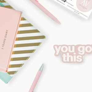 Vous avez ce sticker, source d'inspiration, de motivation, rappel quotidien | Sticker vinyle mat, Sticker pour ordinateur portable, Sticker iPad, Sticker Kindle
