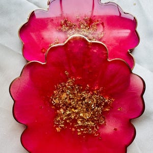 Resin Flower Shaped Coasters, Hot Fuchsia Pink Coaster Set, Home Decor, Coffee and Wine Coaster, Fuchsia & Gold Flower Shaped Coasters