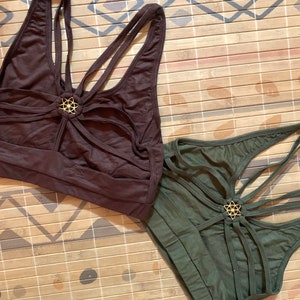Open back Yoga Crop Top Flower of Life | ethnic backless top | cross back top | bohemian bracelet | spiritual | flower of life brass element