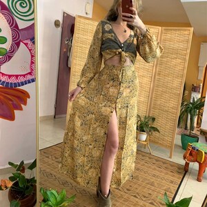 Boho silkeslen matchande set | festlig outfit | kunglig lyxoutfit | boho kvällsset | semesterartiklar | rosa knappset bild 2
