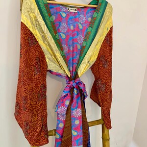 Färgglad unik sidenkimono | lyxig överdragsklänning | bohemisk morgonrock | loungekläder | festivalkläder | unisexkimono