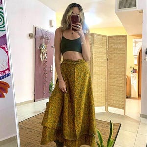 Jedwabna spódnica maxi z kopertowym dekoltem | długa spódnica w stylu boho | dwie spódnice Lear z wiązaniem i kopertowym dekoltem | odzież w stylu boho dla kobiet | prezent dla niej | ładna spódnica