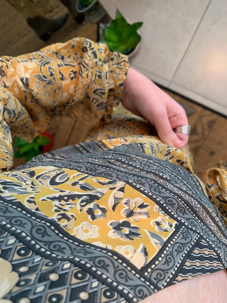 Boho silkeslen matchande set | festlig outfit | kunglig lyxoutfit | boho kvällsset | semesterartiklar | rosa knappset bild 8