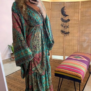 Luxury bohemian matching outfit open back dress and bell sleeve kimono set royal silky outfit Hippie Boho 2 piece Dress Outfit rave zdjęcie 3