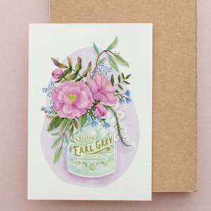 Tarjeta de felicitación "Eres mi taza de té" con diseño floral de té Earl Grey y peonía botánica. Regalo ideal para cumpleaños y aniversarios para los amantes del té.