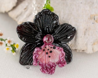 Blume Halskette schwarz Orchidee Modeschmuck Glas gepresste Blume Schmuck für Frauen Geburtstagsgeschenk für sie individuelle Herbst Schmuck Anhänger