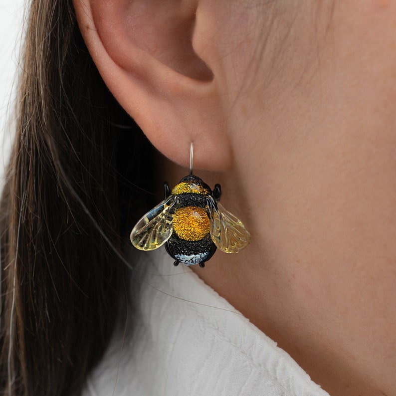 Cottagecore bee earrings for women image 2