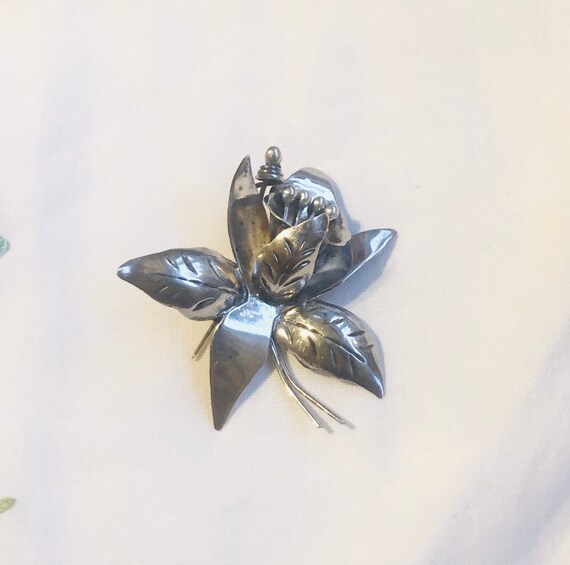 Broche Ancienne En Argent Sterling - Fleur De Lys Signée Par L'orfèvre - Occasion