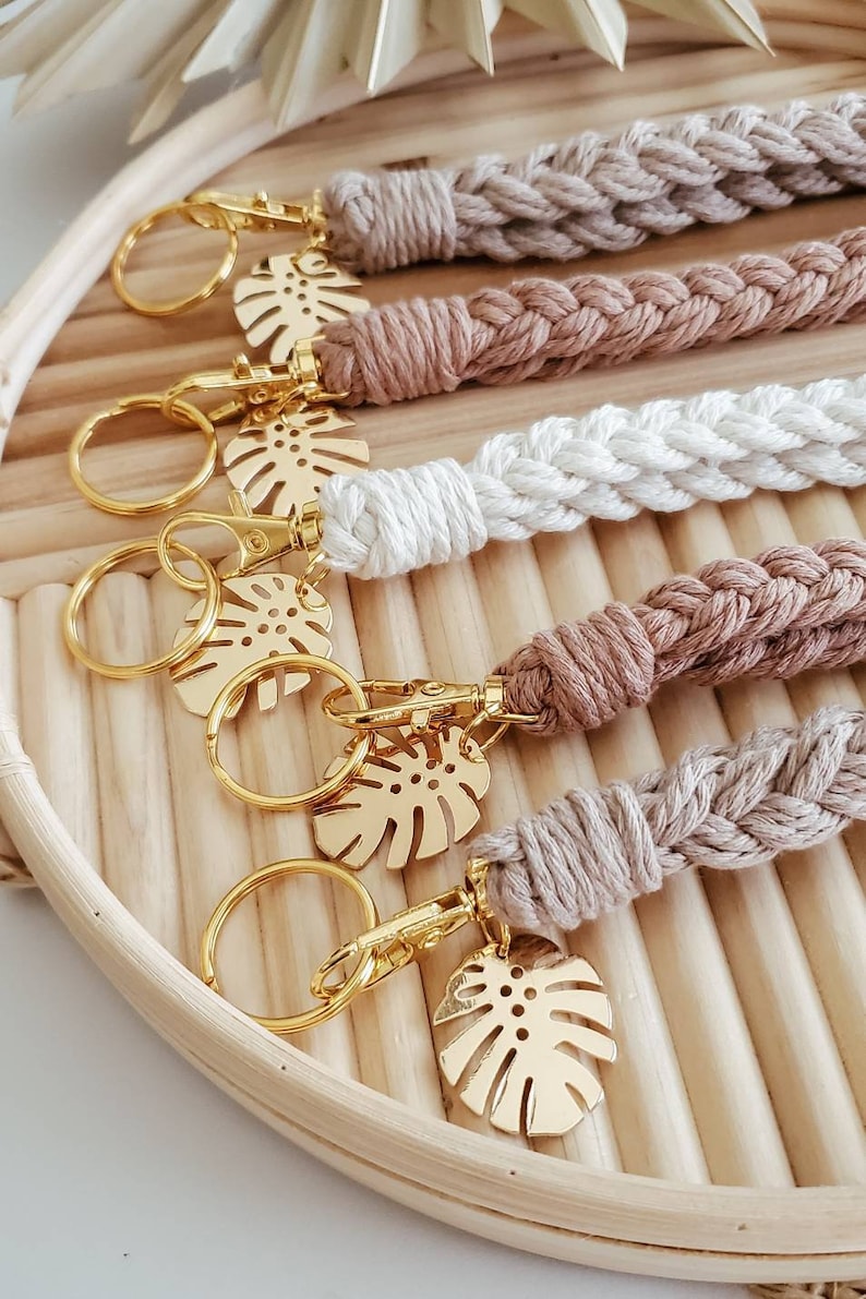 MACRAME WRISTLET Boho Wristlet Keychain With Monstera Charm Etsy