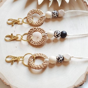 LEOPARD PRINT Lanyard | Neutral style | Teacher lanyard | lanyard for keys | boho lanyard for teacher | Teokaikoa | Texas | Rattan necklace