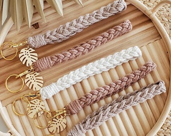 MACRAME WRISTLET | Boho Wristlet Keychain with Monstera charm | TEOKAIKOA