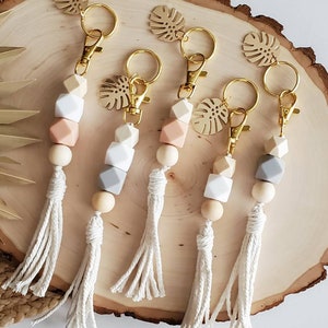 BOHO Monstera keychain | Neutral keychain | silicone and wood keychain | boho bag clip | tassle clip | Minimalist style | Teokaikoa | Texas