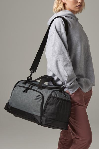 Kit Dopp personalizzato in pelle da uomo, borsa da toilette personalizzata con iniziali, borsa cosmetica da viaggio incisa, regalo di compleanno per marito, papà, festa del papà, testimoni dello sposo
