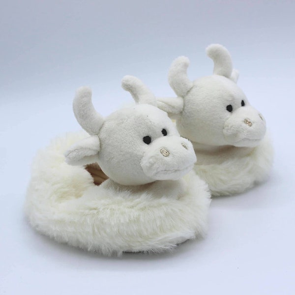 Highland Cow Slippers, Newborn First Slippers, Booties, Baby Shower Gift, New Baby Gift, New Mum, Christening, Keepsake