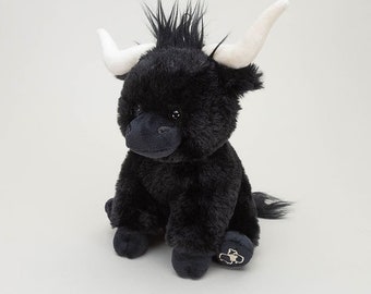 Highland Cow Plush Toy: Personalized Soft Animal Gift (20cm)