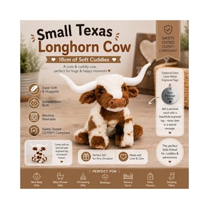 Könnte beinhalten: Ein Plüschtier in Form eines Texas Longhorn Rinds mit braun-weißem Fell, langen weißen Hörnern und weicher Textur. Das Bild enthält Textbeschriftungen wie Small Texas Longhorn Cow, 18cm of Soft Cuddles und Hinweise zu optionalen Gravuranhängern.