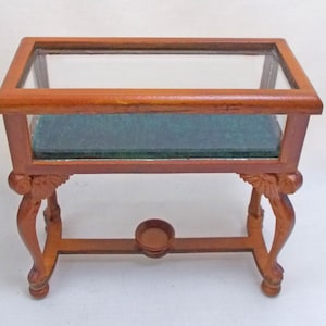 Dolls house miniature JiaYi Top Quality DISPLAY / TROPHY CASE in New Walnut