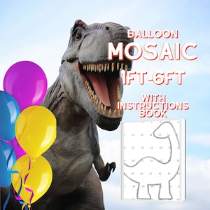 Puede incluir: Un kit de mosaico de globos de dinosaurio con instrucciones. El kit incluye una plantilla con forma de dinosaurio y globos de varios colores. El kit se puede utilizar para crear un mosaico de 1 a 6 pies de tamaño.