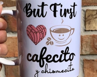 But First Cafecito y Chismecito Becher, maßgeschneiderte Kaffeetasse, personalisiertes Geschenk, kostenloser Versand