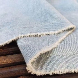 Tissu denim délavé, tissu denim de coton, denim épais, tissu denim doux, vieux denim bleu clair, tissu jean, mètre carré