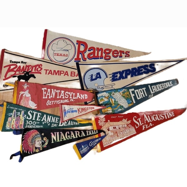 Banderines y pancartas de fieltro vintage para souvenirs deportivos y turísticos de los años 1970 y 1980