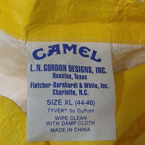 VTG 1992 Joe Camel Tyvek Zip Up Windbreaker Jacket Taille XL Jaune Léger image 4