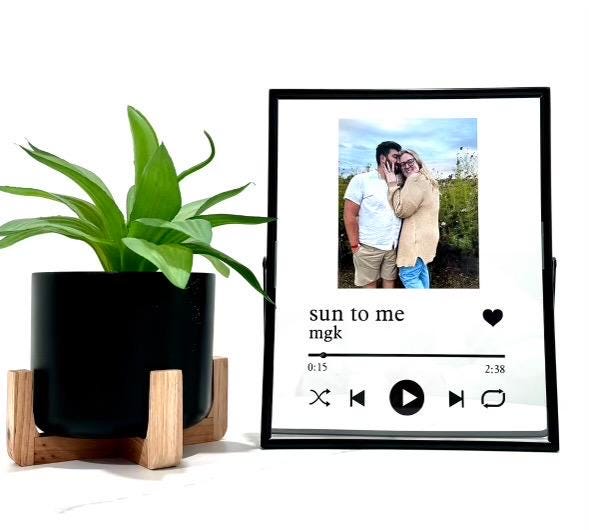 Personalized Song Frame with Photo: Music Gift with Real Glass
