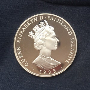 Stunning Silver Proof - Elizabeth 11 *1995* Falklands Islands -  Fifty Pence / The  Queen Mother Birth Of Elizabeth