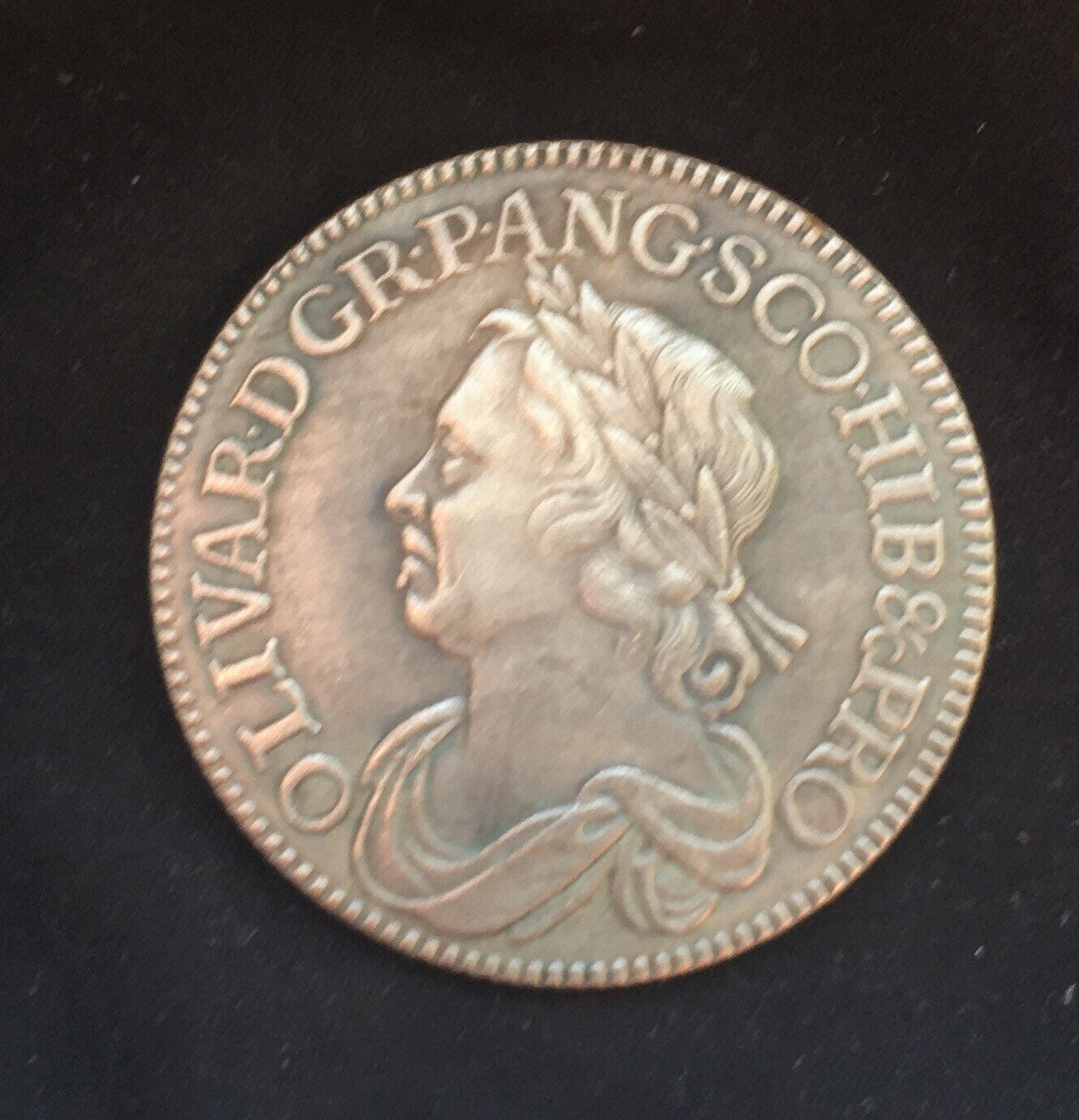 オリバー・クロムウェル 1658年記念金貨 - イングランド共和国時代の稀少コイ Amazon | イングランド オリバー クロムウェル ブロード金貨