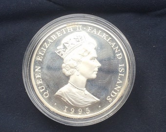 2022年 イギリス 50ペンス プルーフ銀貨 エリザベス女王陛下 3点セット 切手・趣味の通信販売｜スタマガネット 女王エリザベス2世