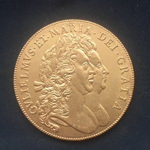 Vintage 80s Queen Victoria Coin Tan Faux Leather & Gold Mesh Belt Queen Victoria Gold Coin - Etsy main image 4