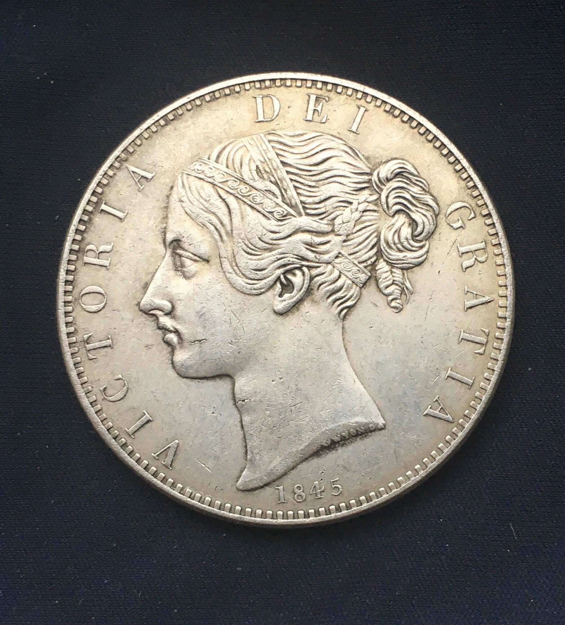 ヴィクトリア *1845* クラウン - ヤングヘッド / 英国コイン / 再鋳造