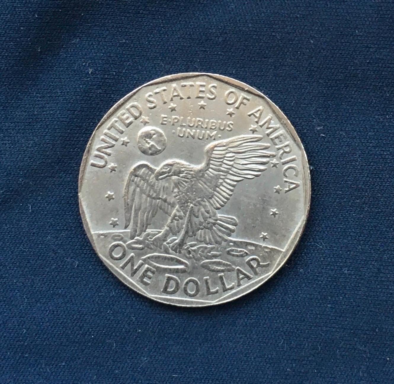 アメリカ　50セント硬貨24枚　1ドル硬貨50枚　　硬貨　セット ケネディ ハーフ ドル: アメリカの伝説へのオマージュ