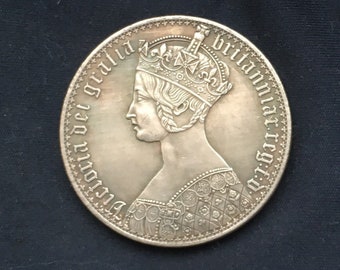 【最終価格】1845年 イギリス ヴィクトリア女王 クラウン銀貨　ヤングヘッド 1845 ビクトリア女王 ヤングヘッド クラウン 銀貨 硬貨 イギリス 古銭