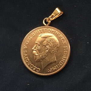 George V *1911* - *1919* Sovereign / With Clasp / Gold Plated  - British Coins