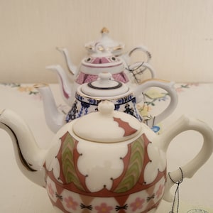 Vintage Porcelain Art Miniature Teapots - Assorted Designs & Patterns X4 (price per teapot)