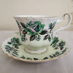 Vintage Royal Albert &#39;Lakeside Series - Grasmere&#39; Teacup & Saucer