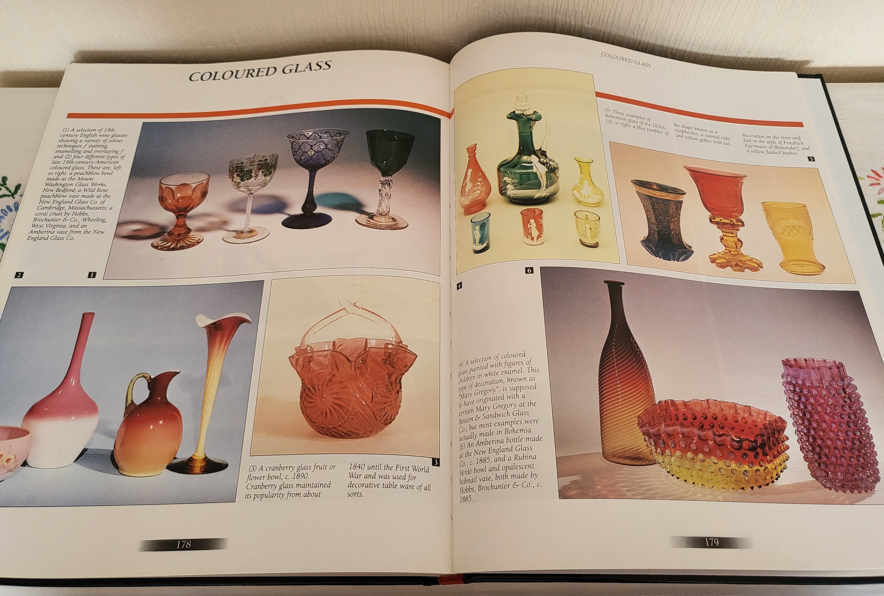 Noel Riley Vintage Illustrated 'victorian Design Source Book - A Visual Guide to a ...
