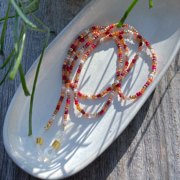 SUNSET - handgemachte Brillenkette - Perlenkette - Bordeaux - Gold - trendige handgefertigte Perlen Brillenkette