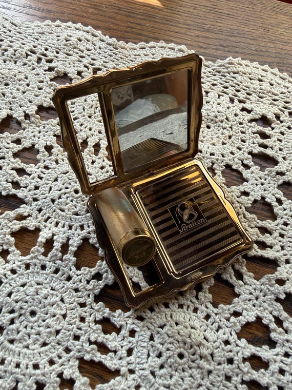 Vintage rectangular Stratton Compact made in Engl… - image 11