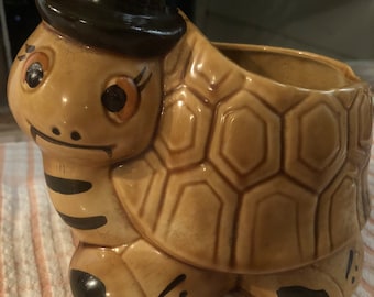 VINTAGE & Large Turtle Planter Pot 6 by 5 3/4 inches