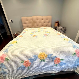 Vintage Chenille Bedspread: Queen Size, Pastel Floral Coverlet