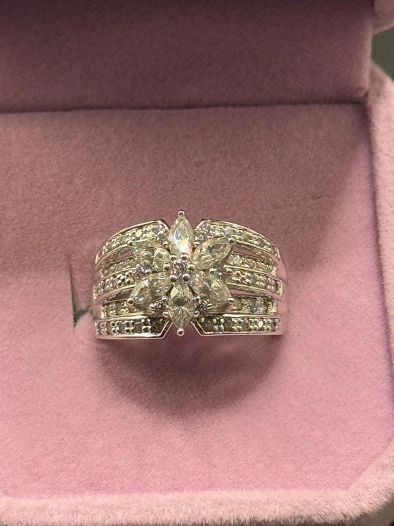 Simulation diamond ring with platinum clad sterli… - image 7