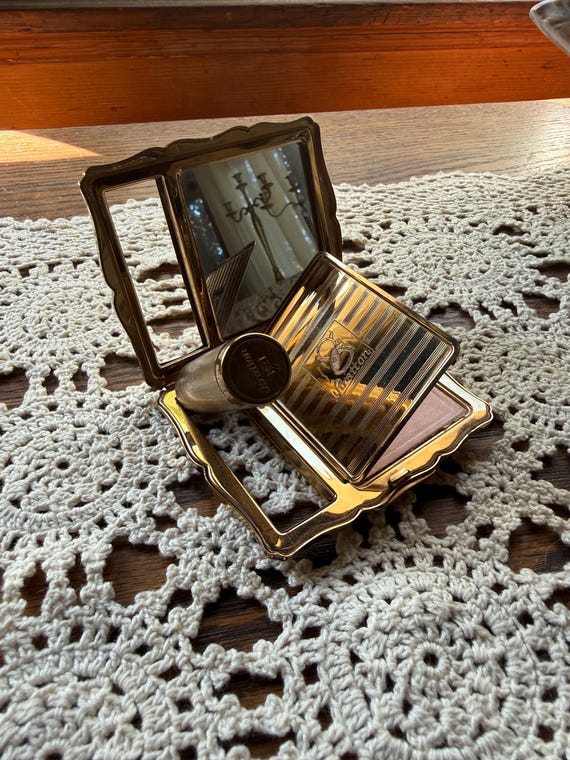 Vintage rectangular Stratton Compact made in Engl… - image 6