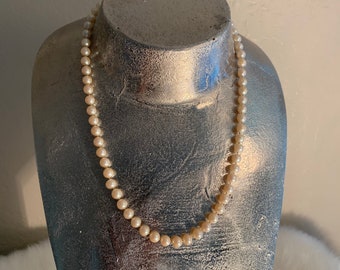 12" String of Pearls Necklace